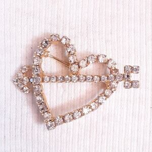 Arrow Throught The Heart Brooch Gold Tone Chear Rhinestone Channel